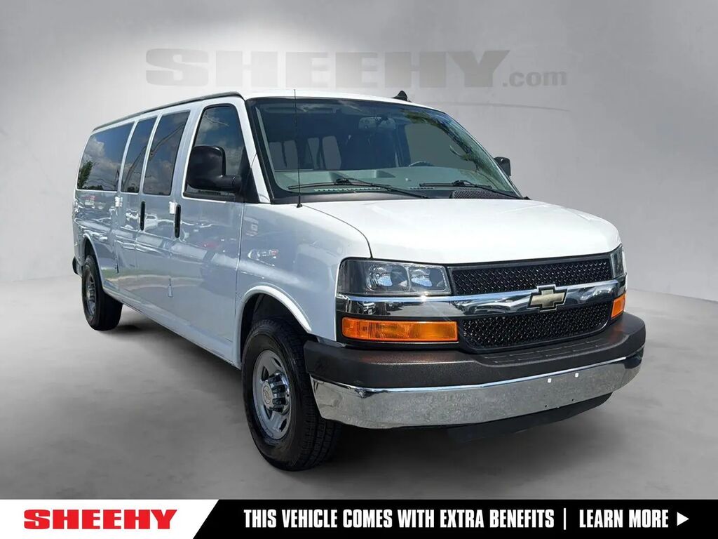 2016 Chevrolet Express LT 3500 — photo 1 of 10