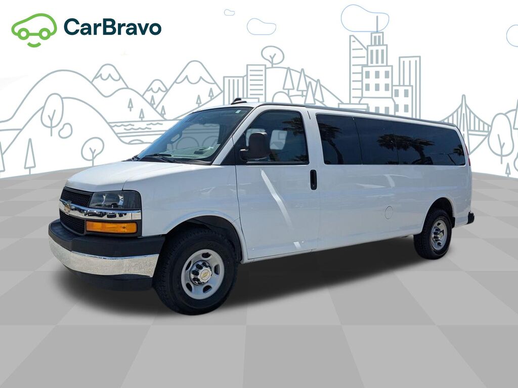 2024 Chevrolet Express Passenger 1LT — photo 1 of 6