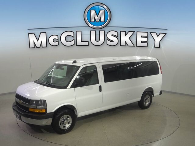2025 Chevrolet Express Passenger 1LT