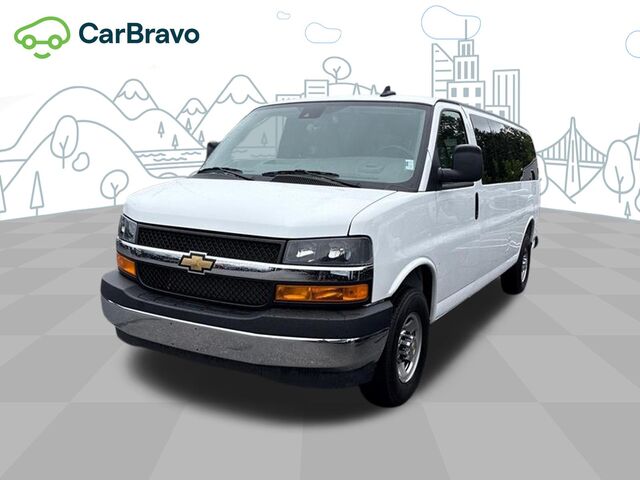 2025 Chevrolet Express Passenger 1LT