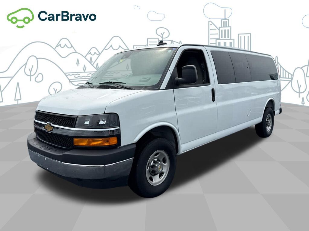 2025 Chevrolet Express Passenger 1LT — photo 1 of 7