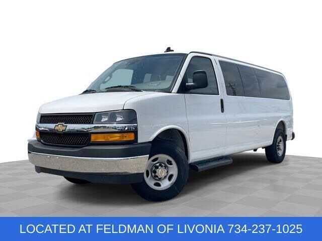 2025 Chevrolet Express LT 3500