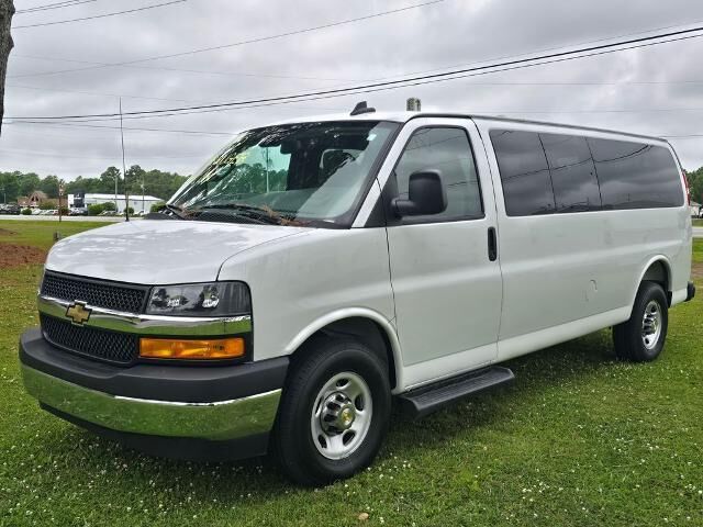2025 Chevrolet Express LT 3500