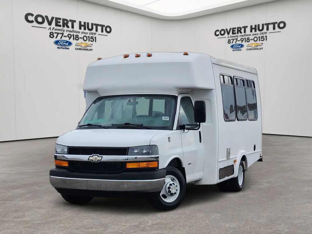 2016 Chevrolet Express 3500 — photo 1 of 13