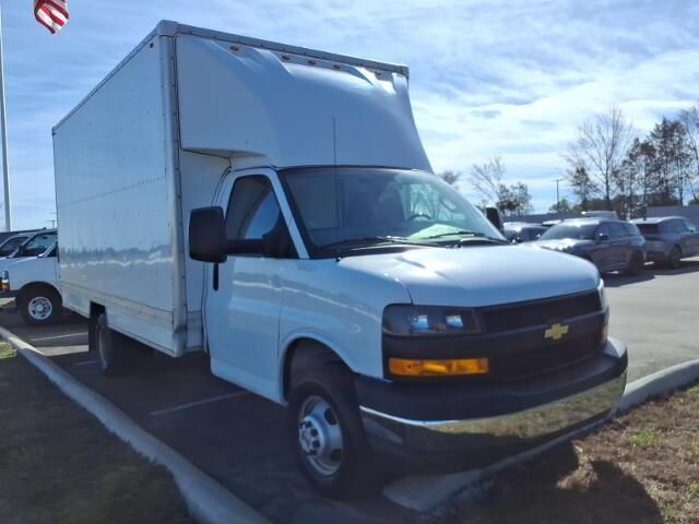 2022 Chevrolet Express 3500