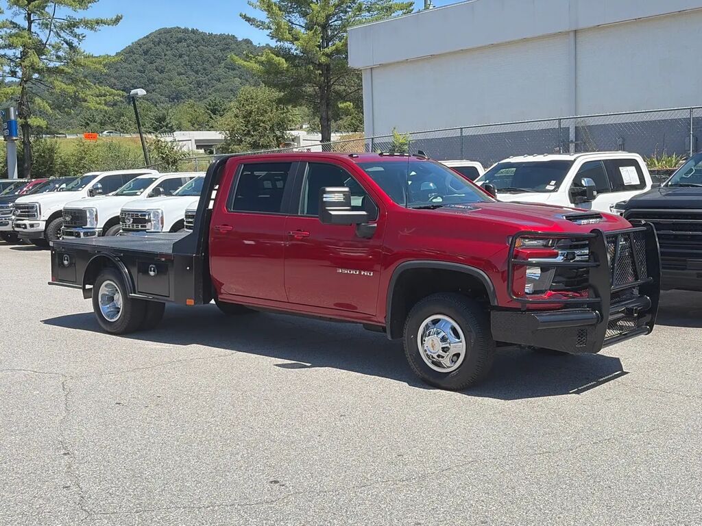 2024 Chevrolet Silverado 3500HD LT — photo 1 of 13