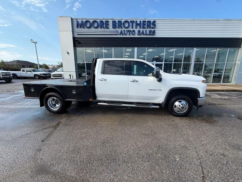 2020 Chevrolet Silverado 3500HD — photo 1 of 11