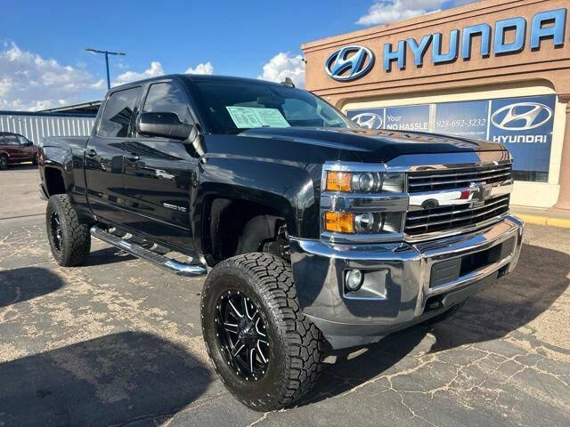 2017 Chevrolet Silverado 2500HD LT — photo 1 of 13