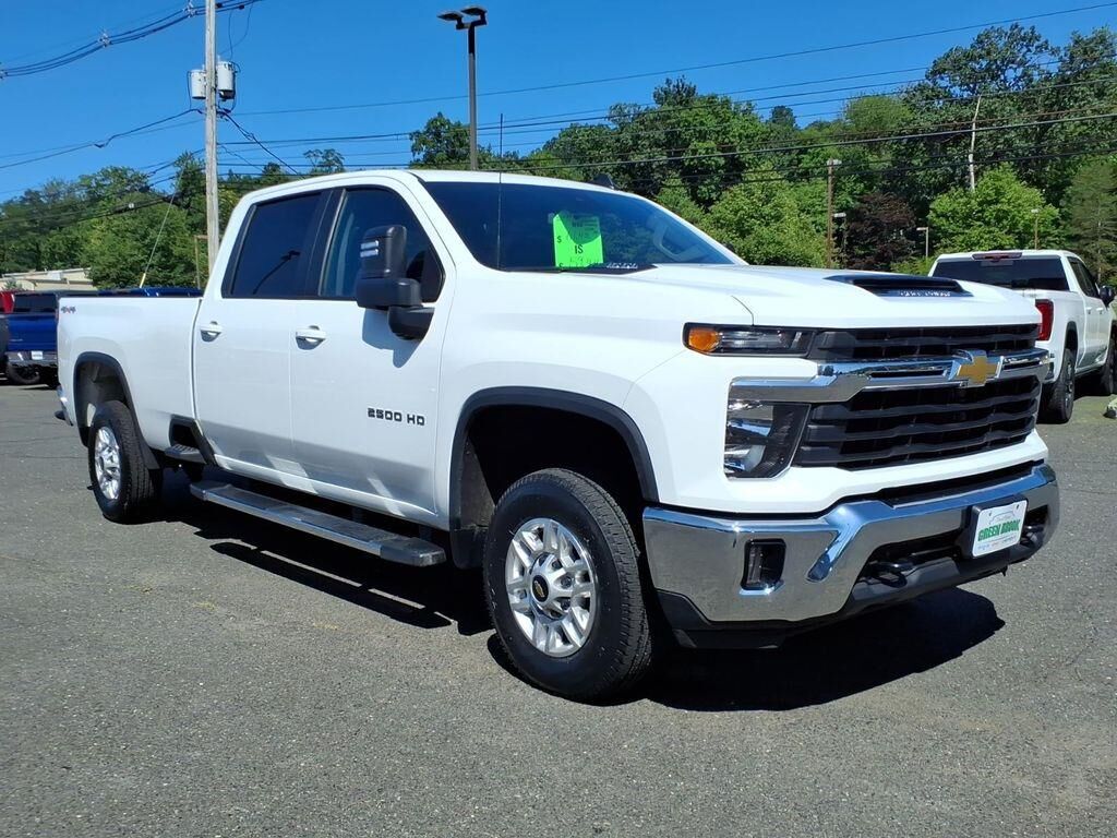2025 Chevrolet Silverado 2500HD LT — photo 1 of 26