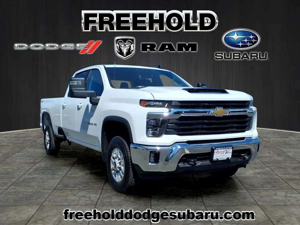 2025 Chevrolet Silverado 2500HD LT — photo 1 of 13