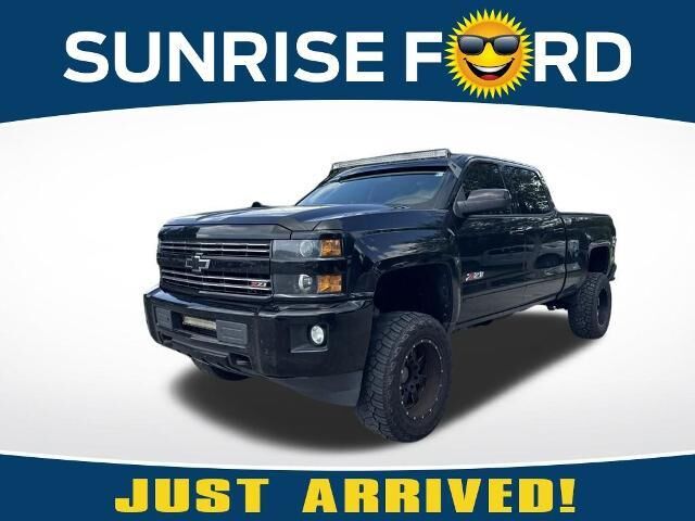 2016 Chevrolet Silverado 2500HD LT — photo 1 of 13