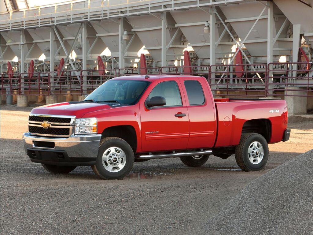 2013 Chevrolet Silverado 2500HD LT — photo 1 of 13