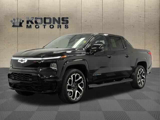 2025 Chevrolet Silverado EV RST