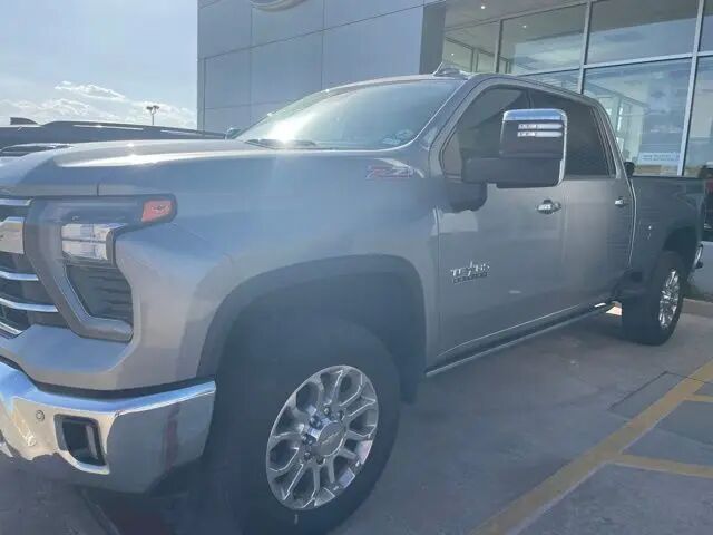 2025 Chevrolet Silverado 2500HD LTZ — photo 1 of 6