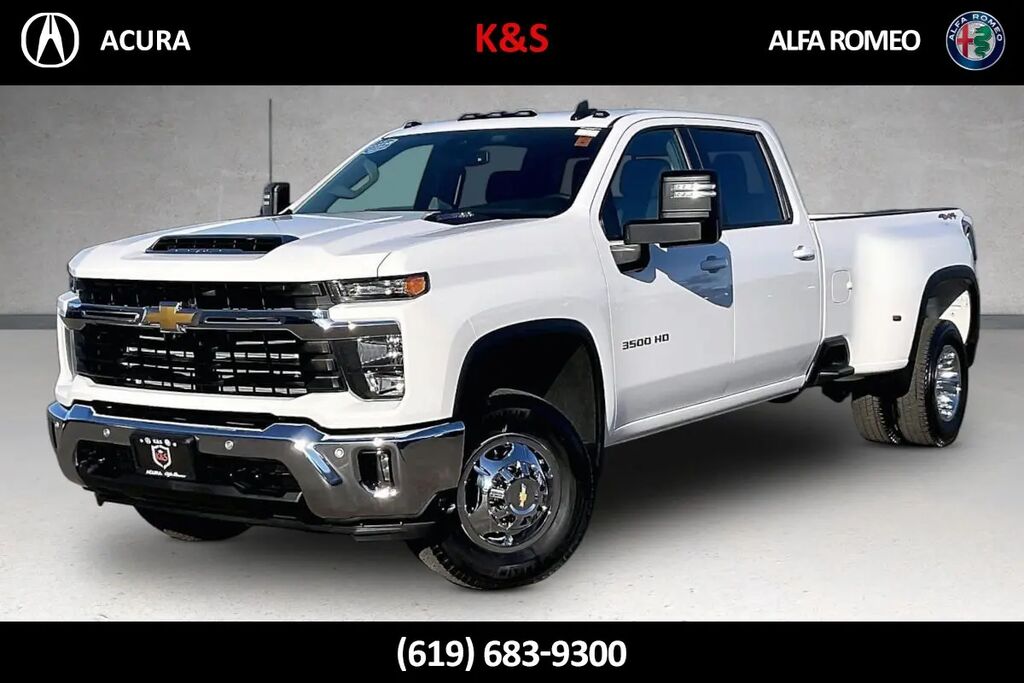 2025 Chevrolet Silverado 3500HD LT — photo 1 of 13