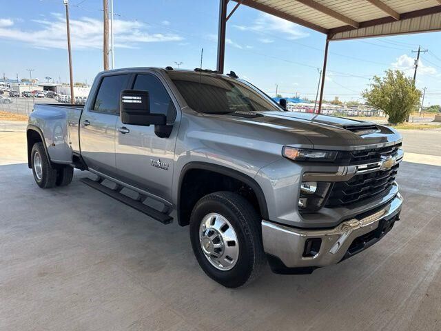 2025 Chevrolet Silverado 3500HD LT