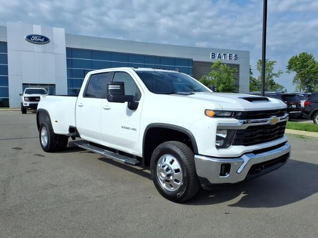 2025 Chevrolet Silverado 3500HD LT