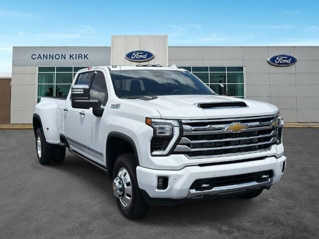 2025 Chevrolet Silverado 3500HD High Country