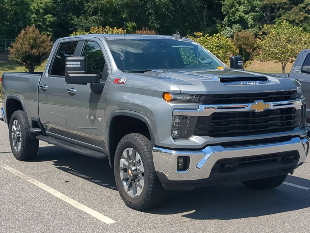 2024 Chevrolet Silverado 2500HD LT — photo 1 of 3