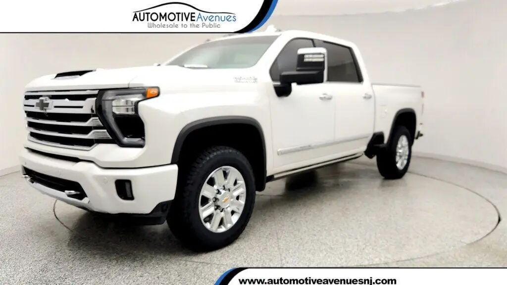 2024 Chevrolet Silverado 2500HD High Country — photo 1 of 13