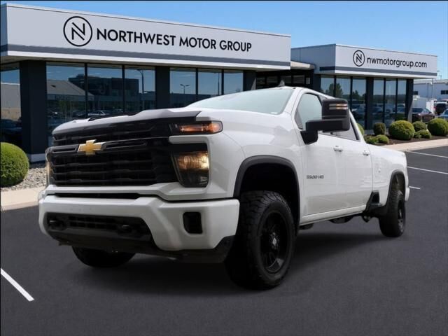 2024 Chevrolet Silverado 3500HD LT — photo 1 of 3