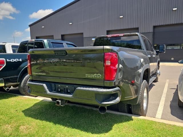 2022 Chevrolet Silverado 3500HD High Country