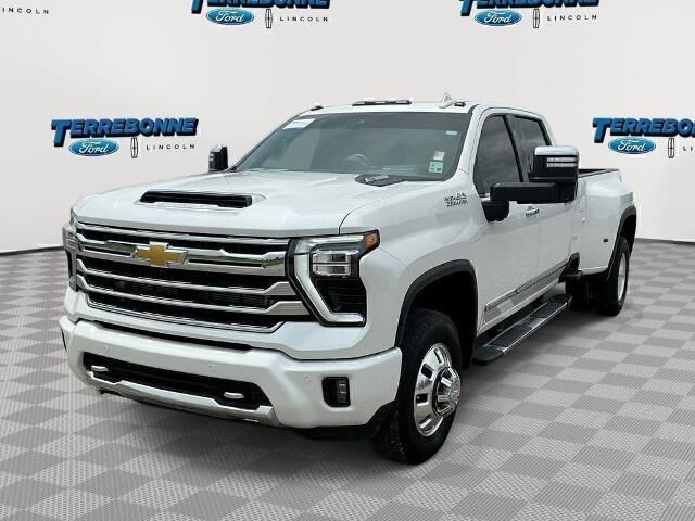 2024 Chevrolet Silverado 3500HD High Country