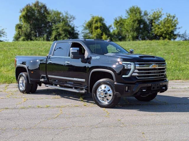 2024 Chevrolet Silverado 3500HD High Country