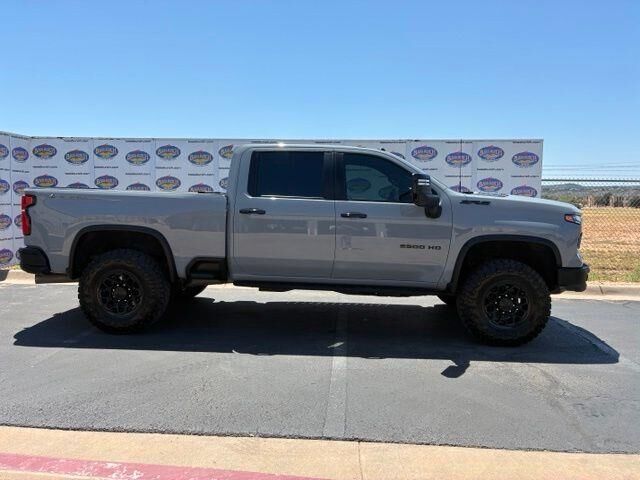 2024 Chevrolet Silverado 2500HD ZR2