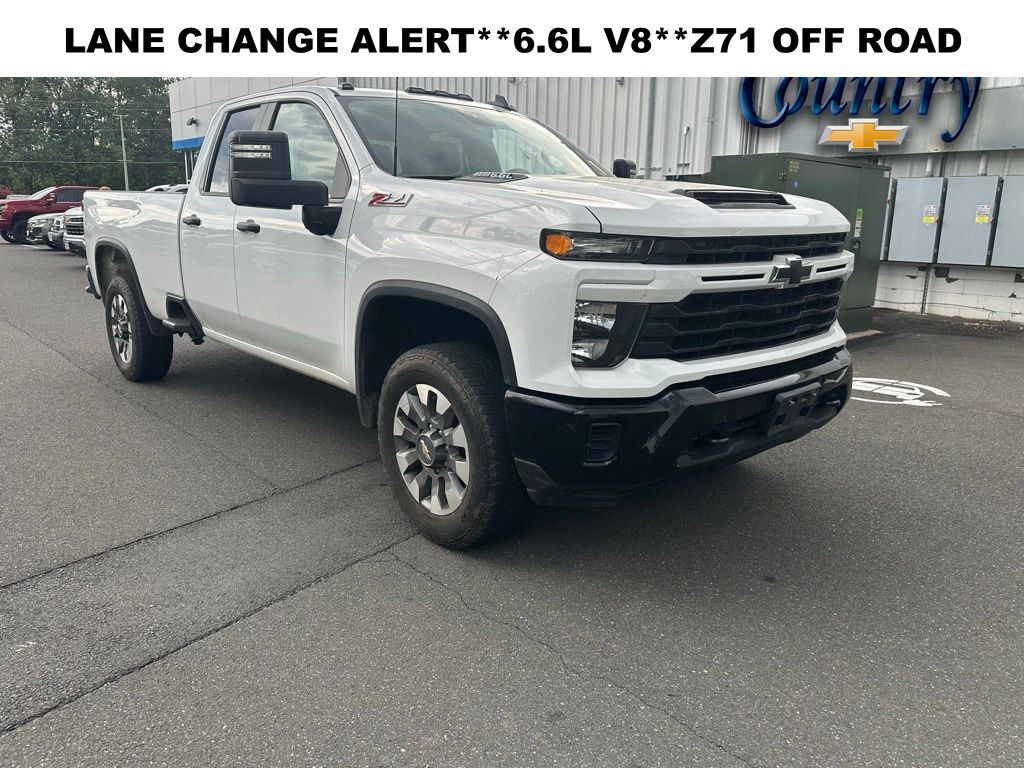 2024 Chevrolet Silverado 2500HD Custom — photo 1 of 13