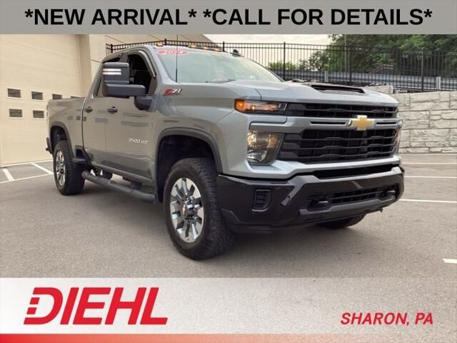 2024 Chevrolet Silverado 2500HD Custom — photo 1 of 13
