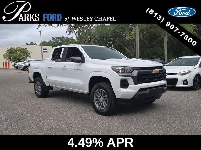 2024 Chevrolet Colorado LT — photo 1 of 6