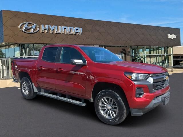 2024 Chevrolet Colorado LT — photo 1 of 13