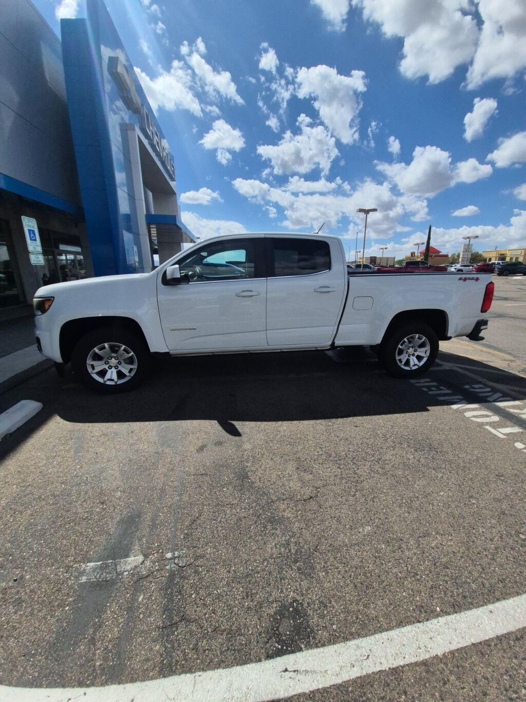 2020 Chevrolet Colorado LT — photo 1 of 1