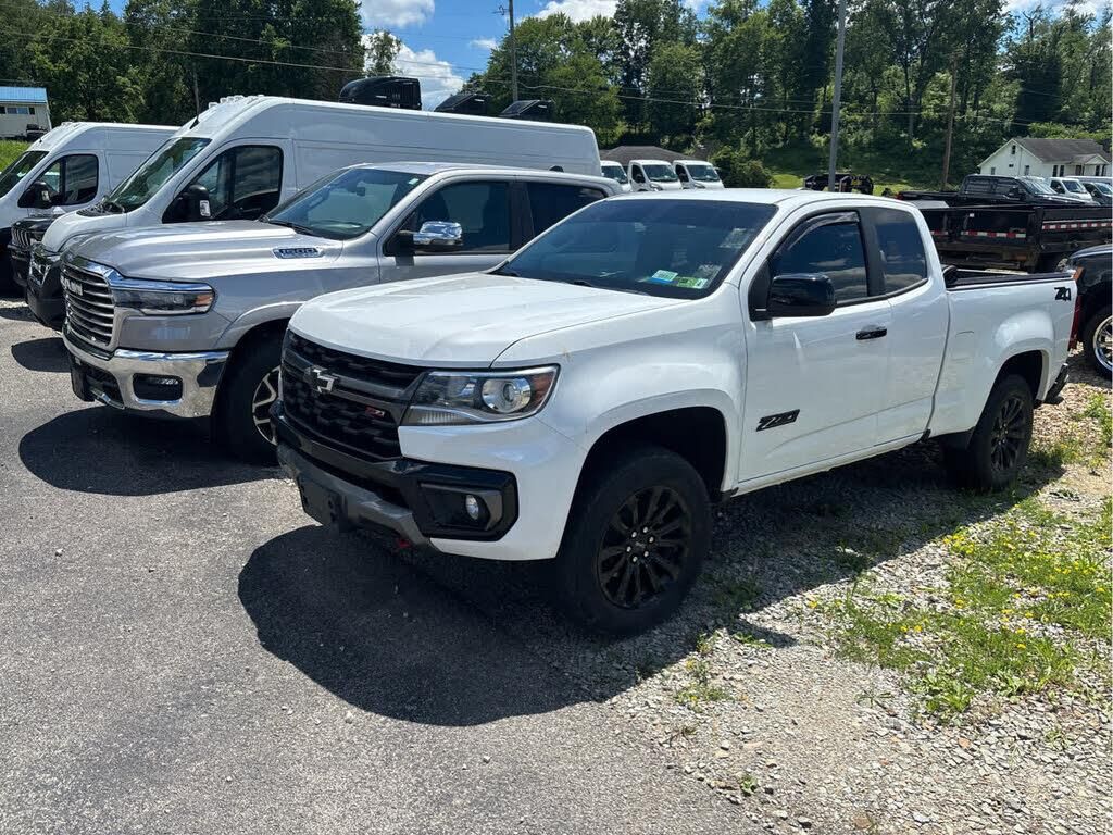 2022 Chevrolet Colorado Z71 — photo 1 of 2