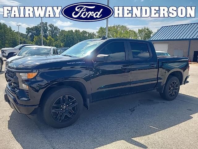 2024 Chevrolet Silverado 1500 Custom — photo 1 of 4