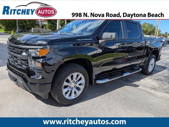 2026 Chevrolet Silverado 1500 Custom — photo 1 of 13