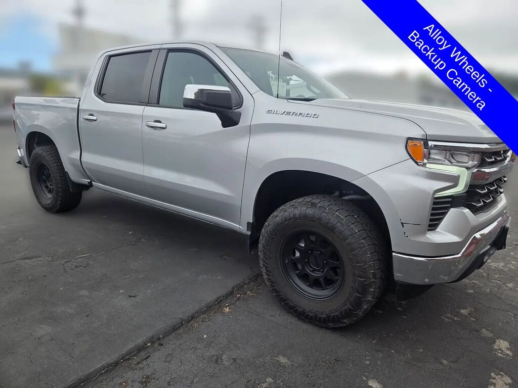 2022 Chevrolet Silverado 1500 LT — photo 1 of 13