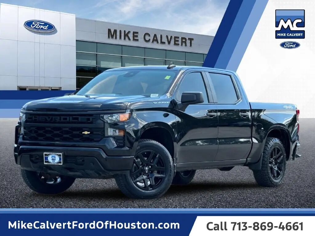 2022 Chevrolet Silverado 1500 Custom — photo 1 of 13