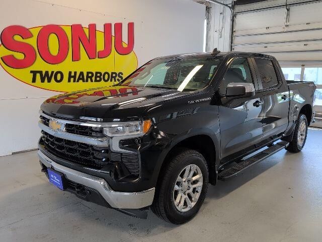 2022 Chevrolet Silverado 1500 LT — photo 1 of 13