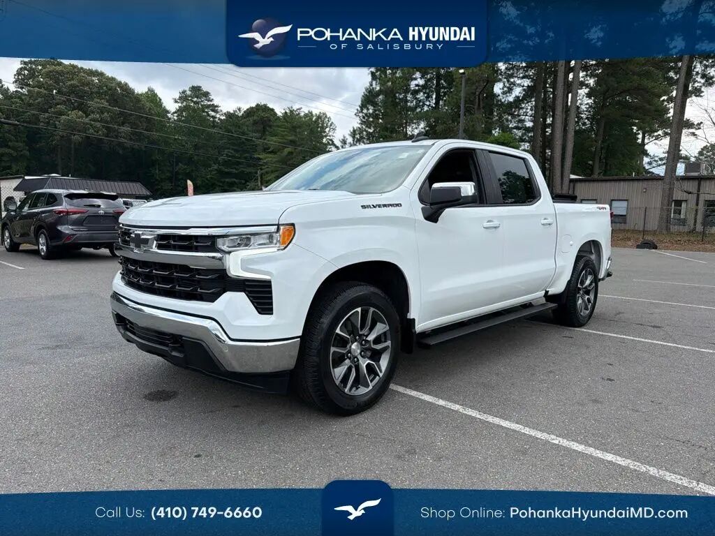 2024 Chevrolet Silverado 1500 LT — photo 1 of 13