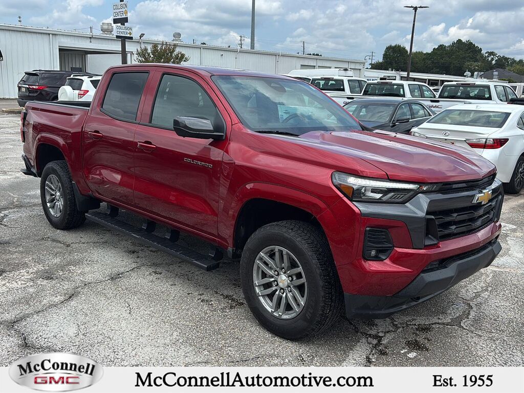2025 Chevrolet Colorado Work Truck — photo 1 of 29