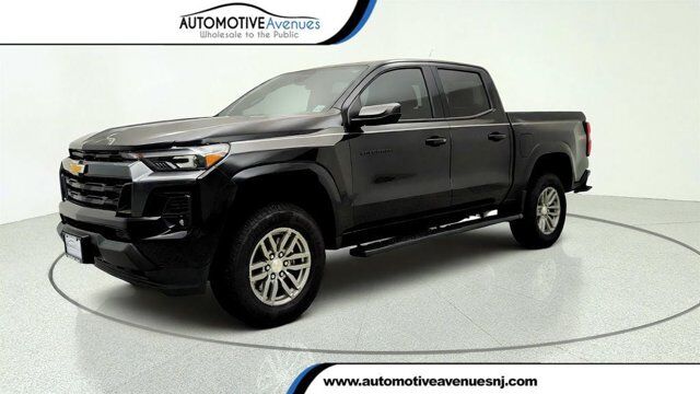 2025 Chevrolet Colorado 4WD LT