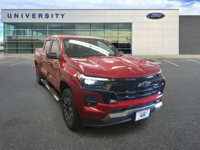 2023 Chevrolet Colorado Z71 — photo 1 of 13