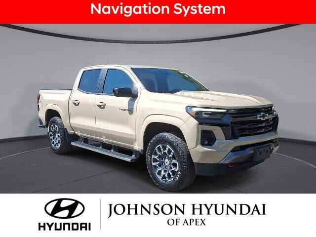2023 Chevrolet Colorado Z71 — photo 1 of 13