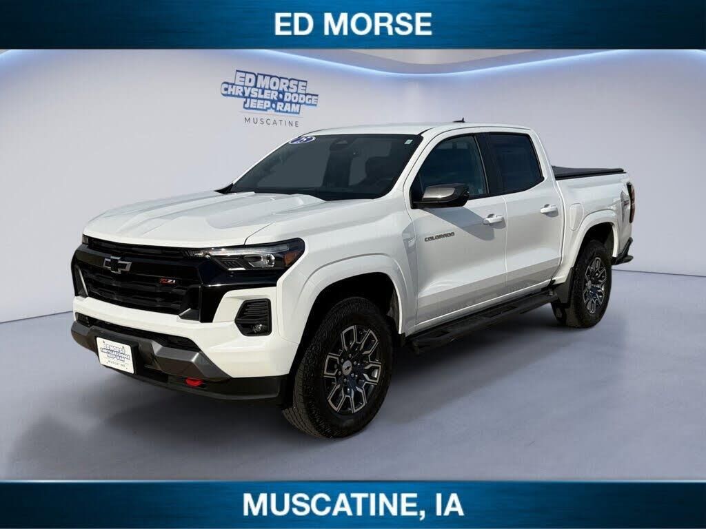 2025 Chevrolet Colorado Z71 — photo 1 of 1
