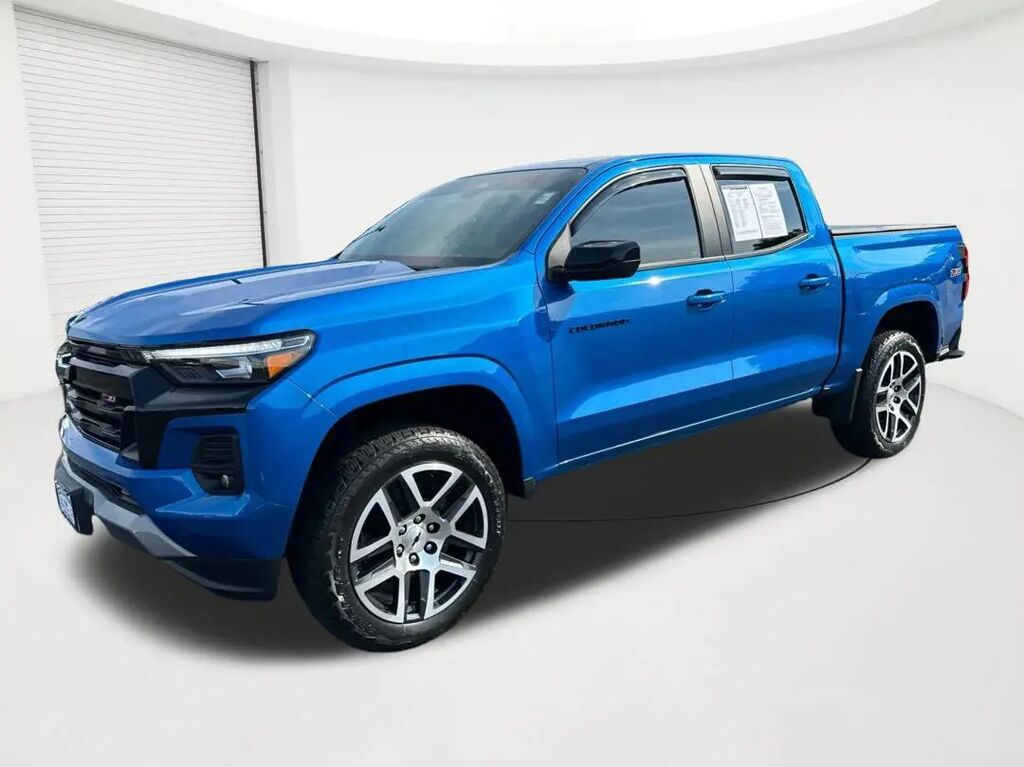 2023 Chevrolet Colorado Z71 — photo 1 of 13