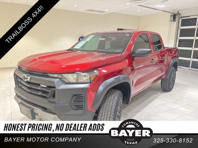 2024 Chevrolet Colorado Trail Boss — photo 1 of 13