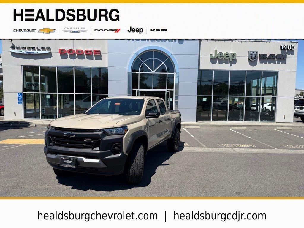 2023 Chevrolet Colorado Trail Boss — photo 1 of 13