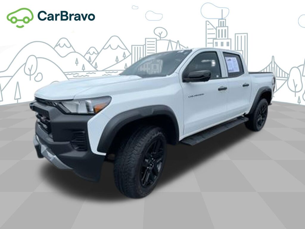 2024 Chevrolet Colorado Trail Boss — photo 1 of 7